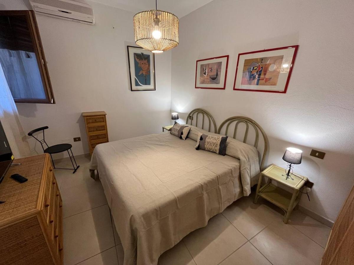 Dimora Del Chiostro Hotel โอริสตาโน ภายนอก รูปภาพ