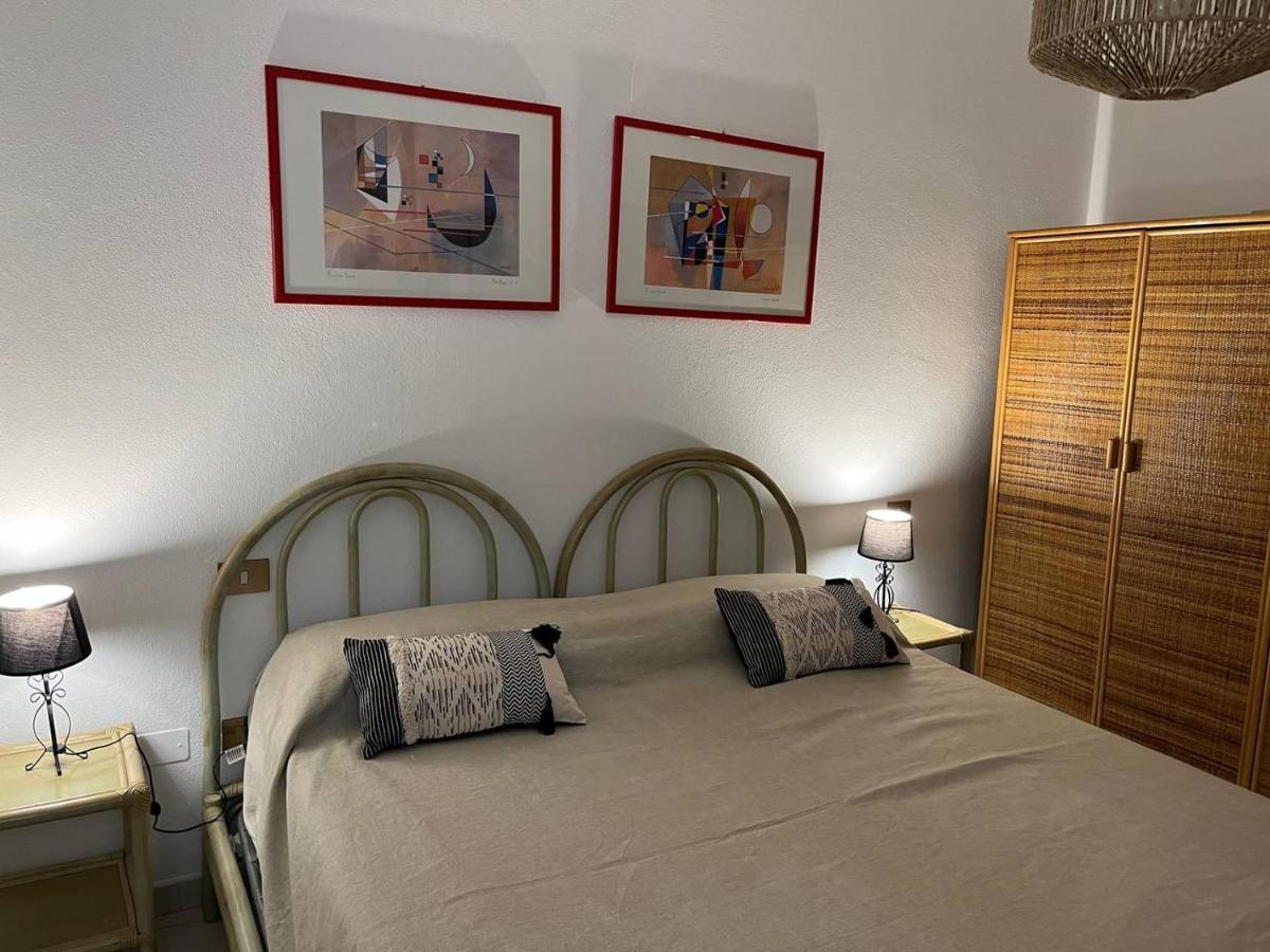 Dimora Del Chiostro Hotel โอริสตาโน ภายนอก รูปภาพ