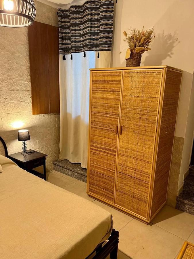 Dimora Del Chiostro Hotel โอริสตาโน ภายนอก รูปภาพ