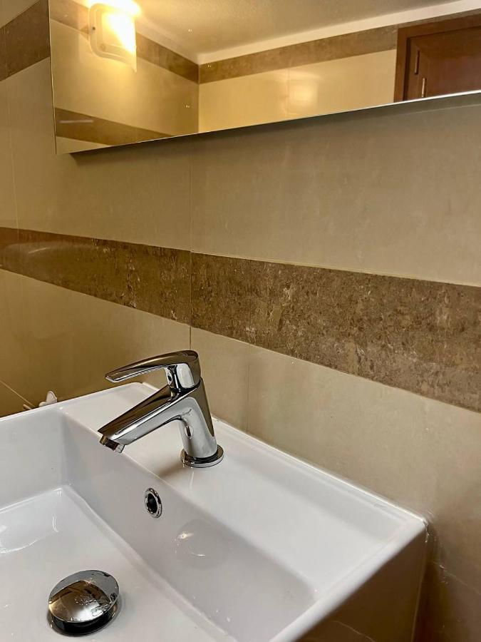Dimora Del Chiostro Hotel โอริสตาโน ภายนอก รูปภาพ
