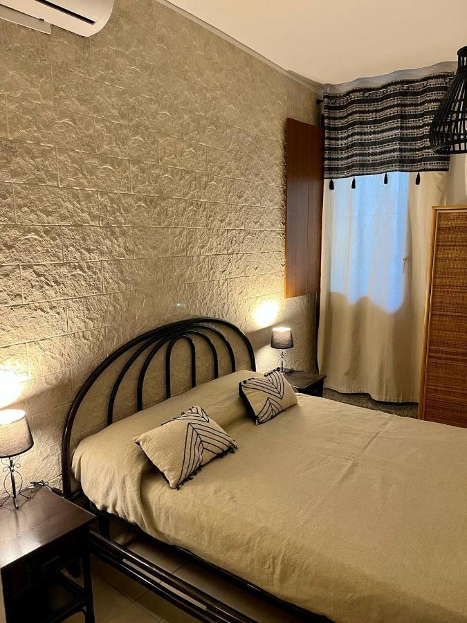 Dimora Del Chiostro Hotel โอริสตาโน ภายนอก รูปภาพ