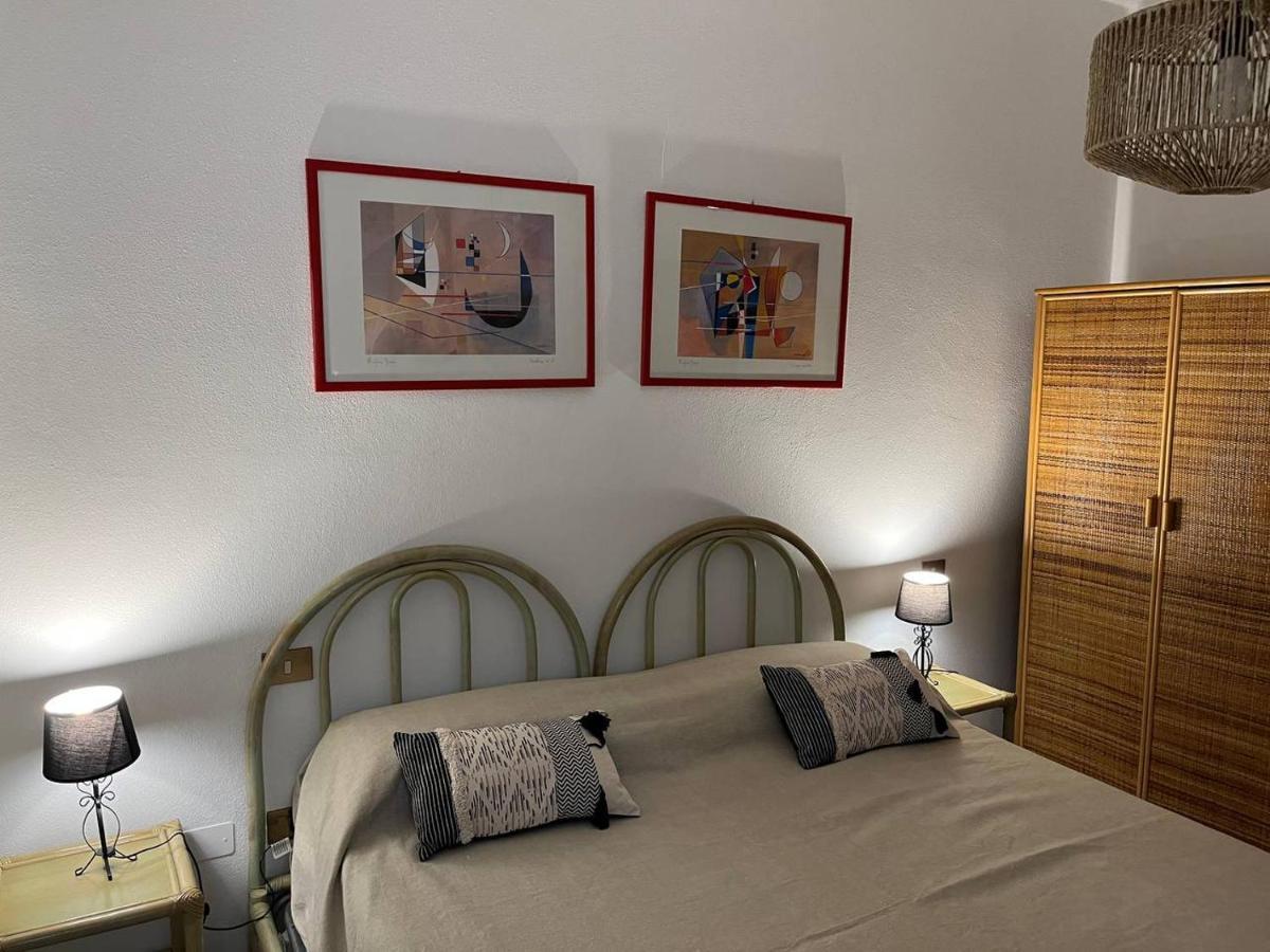 Dimora Del Chiostro Hotel โอริสตาโน ภายนอก รูปภาพ